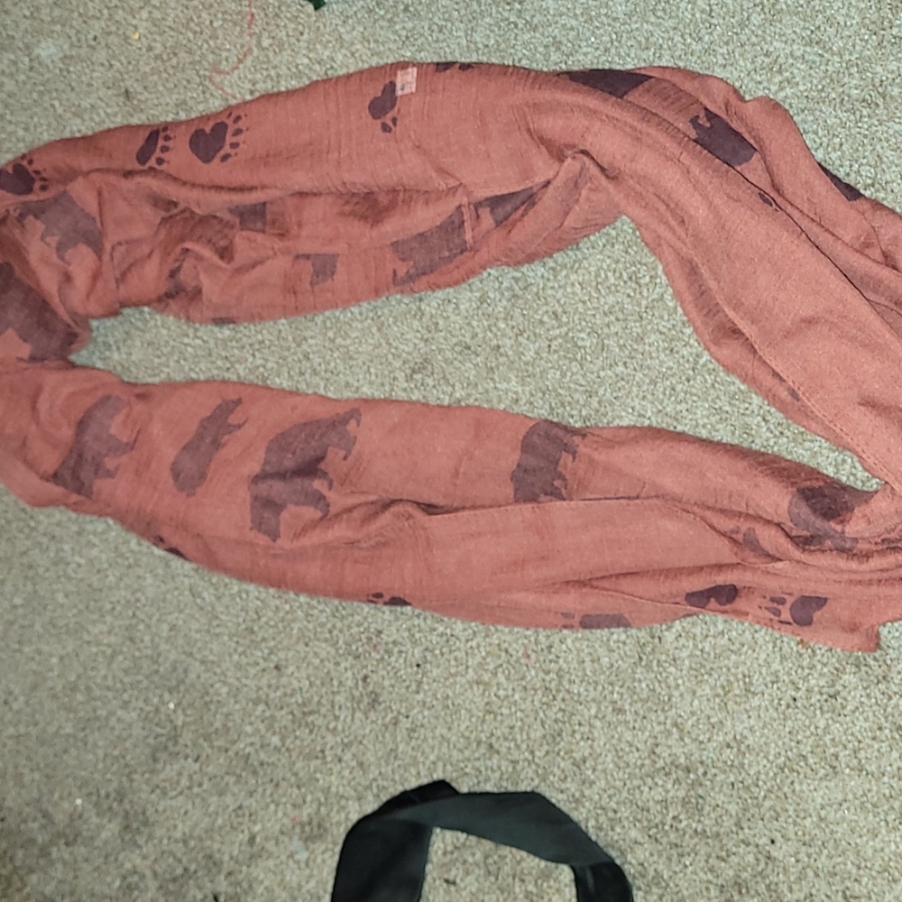 bear scarf - Picture 2 of 2